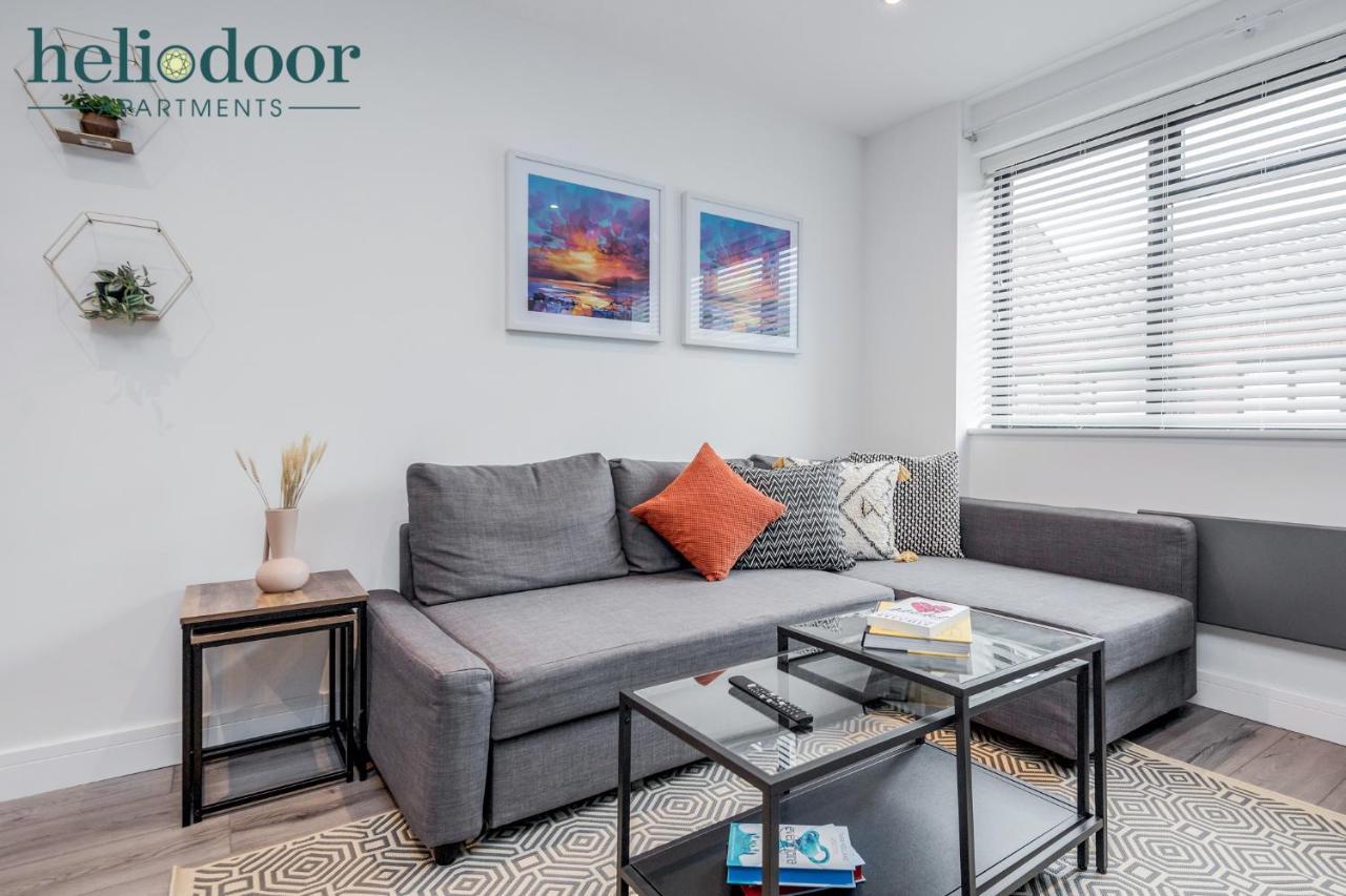 Milton Keynes Apartments, Sleeps Up To 5, Free Parking, Free Wifi & Movies, 7 Mins Drive To Milton Keynes Central Station For Direct Trains To London & The North Eksteriør billede