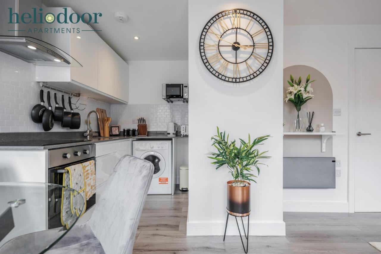 Milton Keynes Apartments, Sleeps Up To 5, Free Parking, Free Wifi & Movies, 7 Mins Drive To Milton Keynes Central Station For Direct Trains To London & The North Eksteriør billede