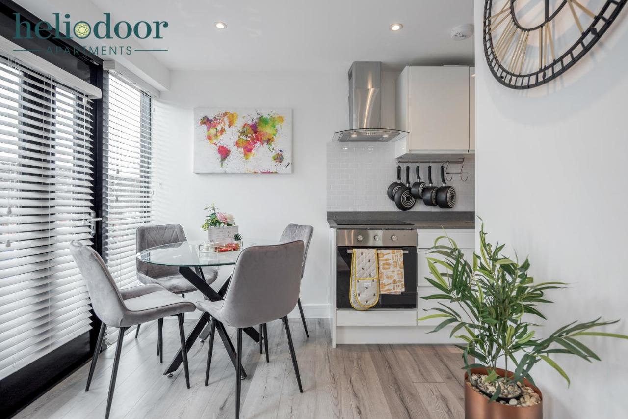 Milton Keynes Apartments, Sleeps Up To 5, Free Parking, Free Wifi & Movies, 7 Mins Drive To Milton Keynes Central Station For Direct Trains To London & The North Eksteriør billede