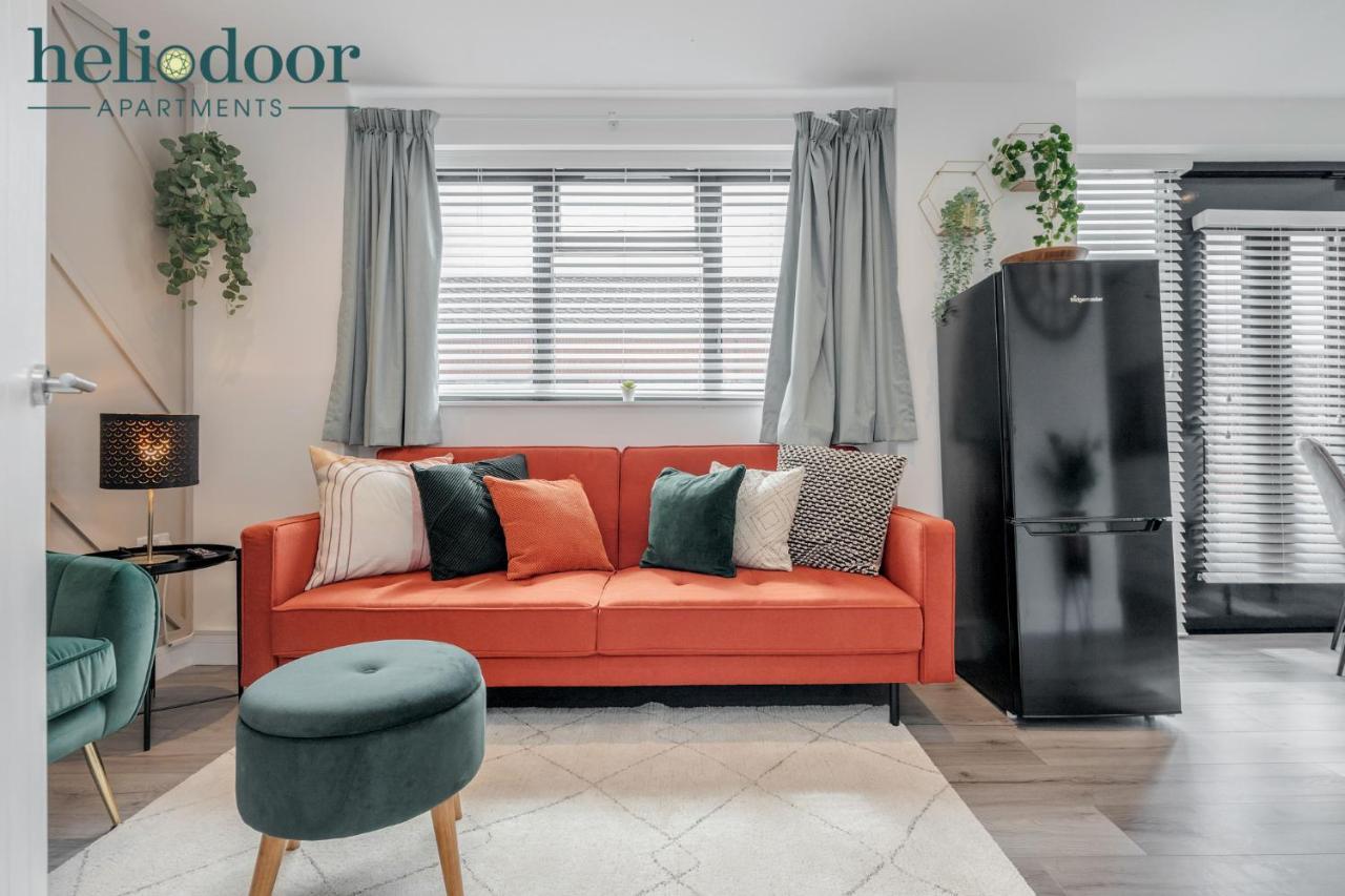 Milton Keynes Apartments, Sleeps Up To 5, Free Parking, Free Wifi & Movies, 7 Mins Drive To Milton Keynes Central Station For Direct Trains To London & The North Eksteriør billede