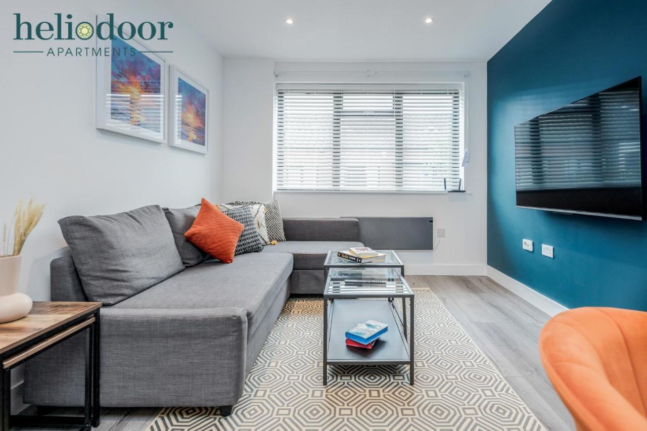 Milton Keynes Apartments, Sleeps Up To 5, Free Parking, Free Wifi & Movies, 7 Mins Drive To Milton Keynes Central Station For Direct Trains To London & The North Eksteriør billede