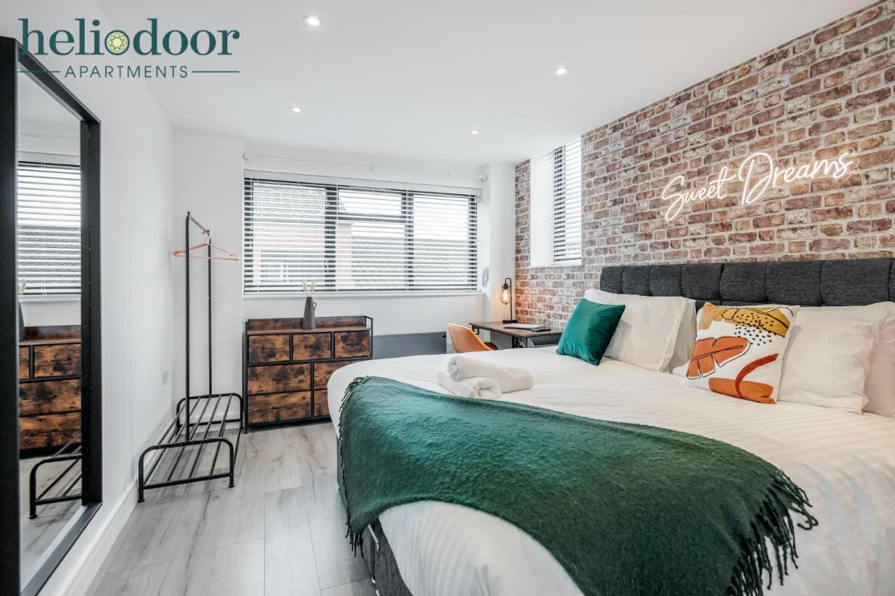 Milton Keynes Apartments, Sleeps Up To 5, Free Parking, Free Wifi & Movies, 7 Mins Drive To Milton Keynes Central Station For Direct Trains To London & The North Eksteriør billede