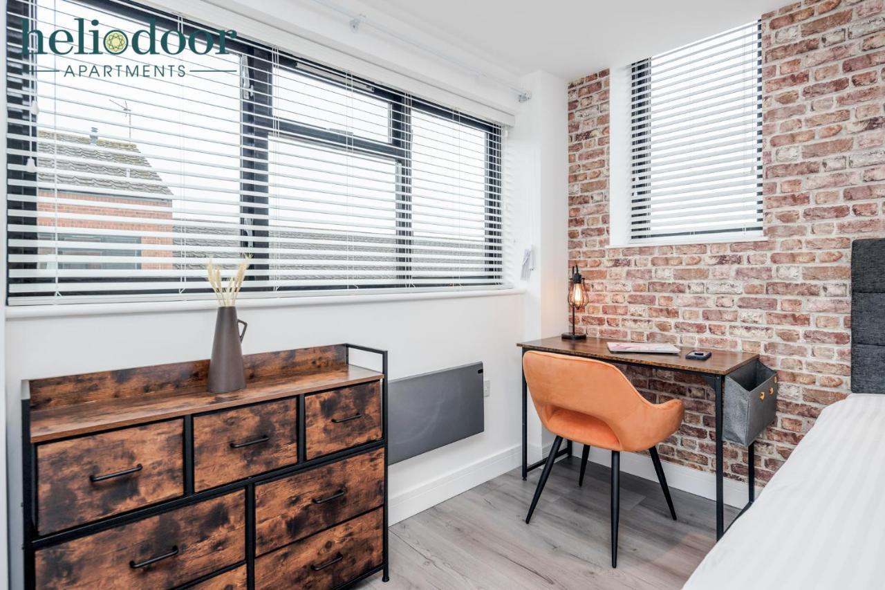 Milton Keynes Apartments, Sleeps Up To 5, Free Parking, Free Wifi & Movies, 7 Mins Drive To Milton Keynes Central Station For Direct Trains To London & The North Eksteriør billede