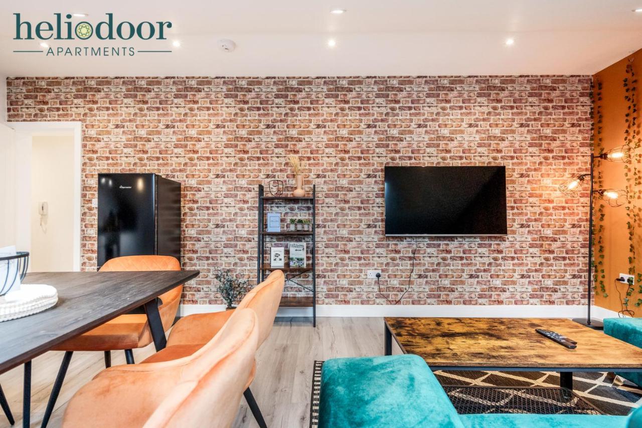 Milton Keynes Apartments, Sleeps Up To 5, Free Parking, Free Wifi & Movies, 7 Mins Drive To Milton Keynes Central Station For Direct Trains To London & The North Eksteriør billede